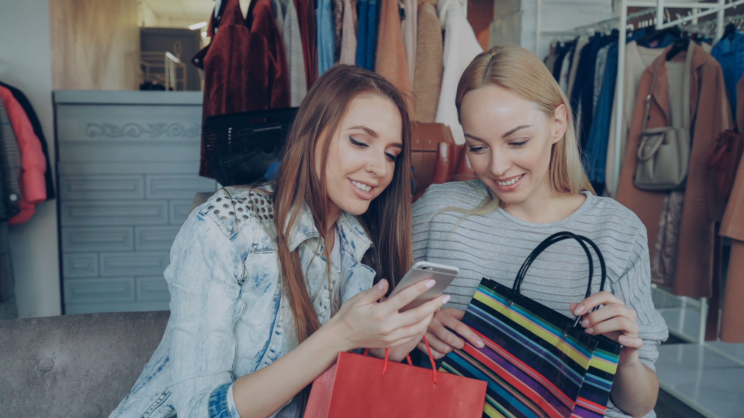The Technological Bridge of Retail: Connecting the Physical Counter to Your Marketing Campaigns